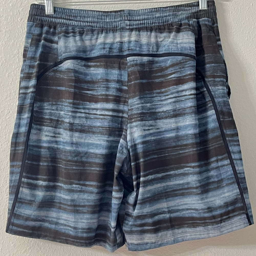 🍋LIKE NEW Lululemon Pace Breaker 9”